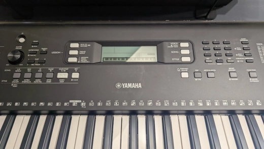 Yamaha PSR-EW310 2